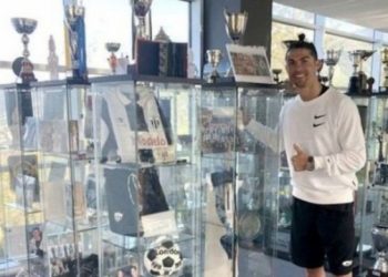 Роналду алғашқы командасының мұражайын аралады
