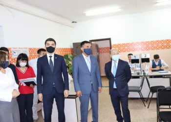 ТҮРКІСТАН ОБЛЫСЫНДА АЗАМАТТАРҒА АРНАЛҒАН «ХАЛЫҚТЫҚ КЕҢСЕ» ЖҰМЫС ЖАСАП ТҰР