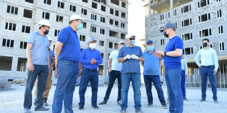 ТҮРКІСТАНДА ТҰРҒЫН ҮЙЛЕРДІҢ ҚАСБЕТІ МӘРМӘРМЕН ҚАПТАЛУДА