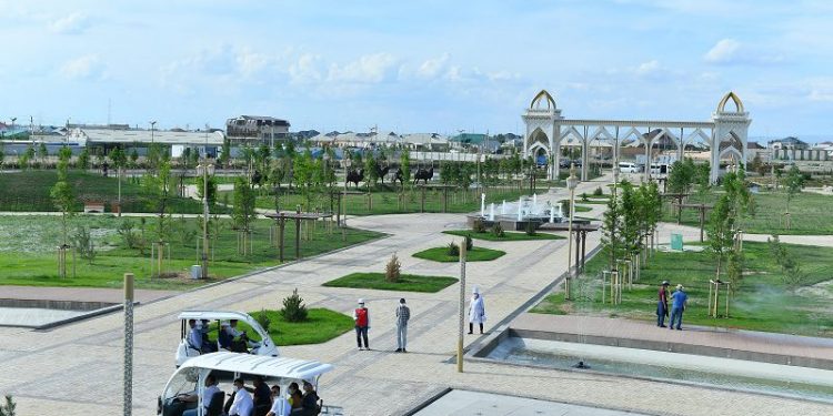 Үрленген Түркістан (екі жылда еңсесін тіктеген өңір)