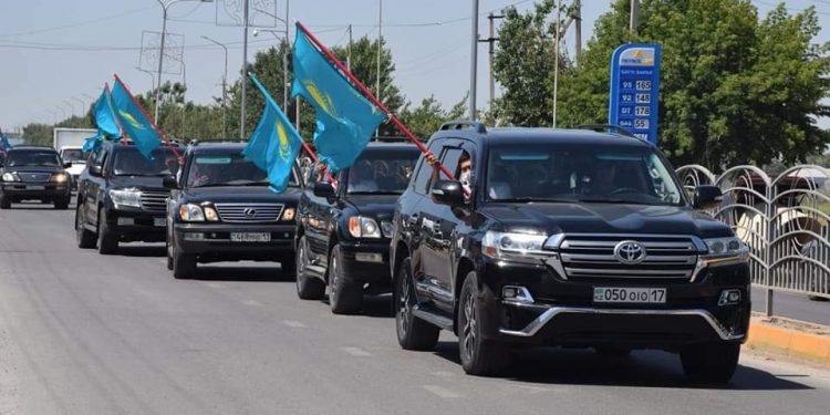 ЖЕТІСАЙЛЫҚ ЖАСТАР РӘМІЗДЕР КҮНІНЕ АВТОШЕРУ ҰЙЫМДАСТЫРДЫ