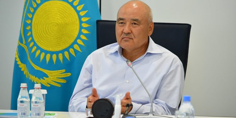 ӨМІРЗАҚ ШӨКЕЕВ: АУЫЛ ШАРУАШЫЛЫҒЫ САЛАСЫН ДАМЫТУДЫҢ БАСЫМ БАҒЫТТАРЫ АЙҚЫН