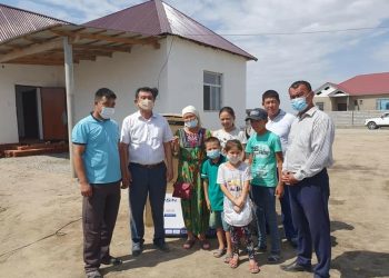 ТҮРКІСТАН: ШАРДАРАЛЫҚ ТҮЛЕКТЕР ЖАЛҒЫЗБАСТЫ АНАҒА БАСПАНА СЫЙЛАДЫ