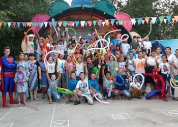 ТҮРКІСТАН: «БОЛАШАҚ» ПРЕЗИДЕНТТІК СТЕПЕНДИЯ ТҮЛЕКТЕРІ МАҚТААРАЛДАҒЫ БАЛАЛАРҒА СМАРТФОН ТАРТУ ЕТТІ