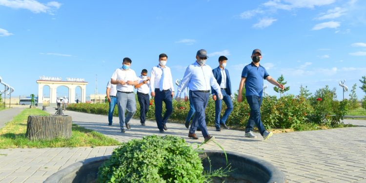 Өмірзақ Шөкеев түркістандағы құрылыс алаңдарын аралады