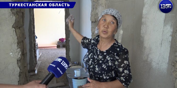 «Помочь ничем не можем!» Жители Арыси недовольны работами по восстановлению поврежденных домов