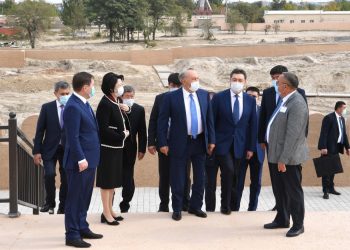 Нұрсұлтан Назарбаев «Шымкент ескі қалашығы» археологиялық нысанында болды