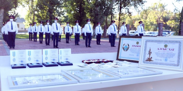 Үздік полиция қызметкерлері марапатталды
