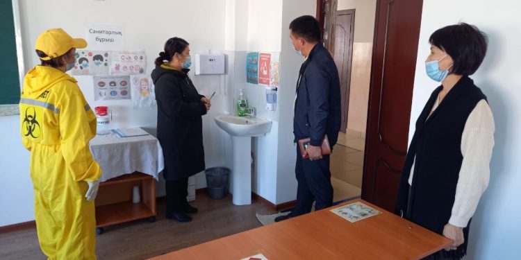 Түркістан облысында бастауыш сынып оқушыларына мектепте оқуға рұқсат етілді