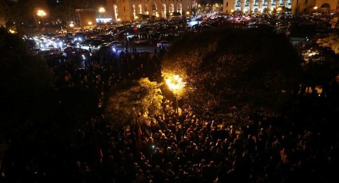 Арменияда бүлік басталды: Назарылар үкіметті құлатып, парламентті басып алды 