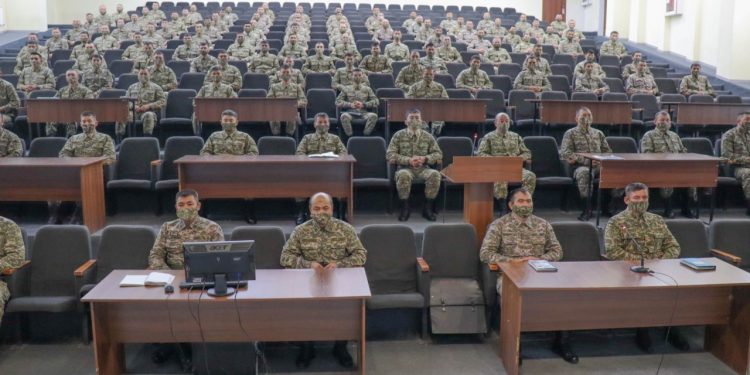 Шымкент гарнизонында сержанттар кеңесінің отырысы өтті