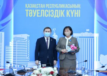 Шымкентте тәуелсіздік күнінің қарсаңында 46 азамат мемлекеттік наградамен марапатталды