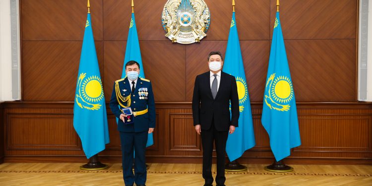 Тәуелсіздік күніне орай мемлекеттік наградалар тапсырылды