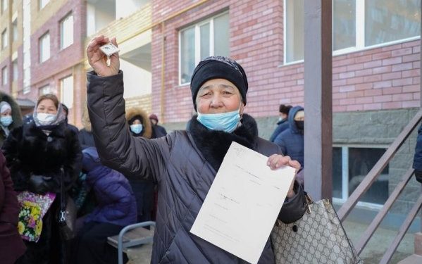 Атырауда тәуелсіздік күні қарсаңында 150-дей отбасы баспаналы болды