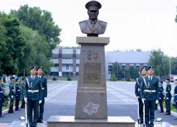 Әскери институттардың курсанттары емтихан тапсыруға дайындалуда