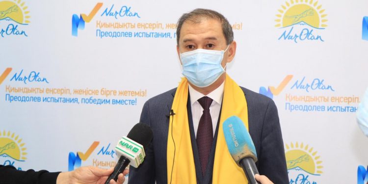 Үміткерлер БАҚ өкілдерімен кездесті