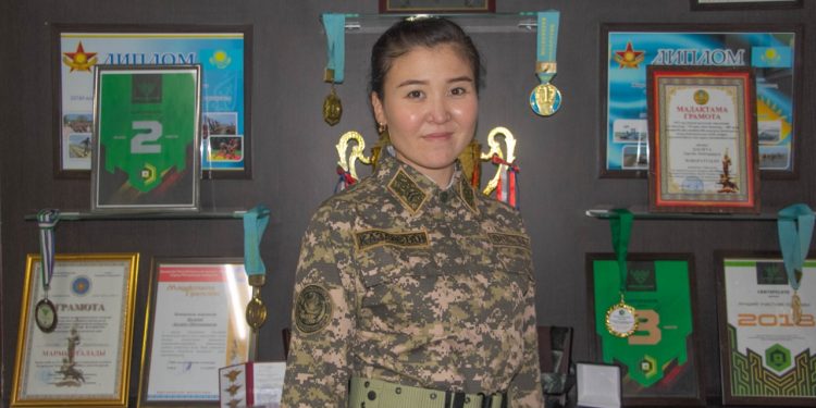 Өмірін әскери саламен байланыстырған ару