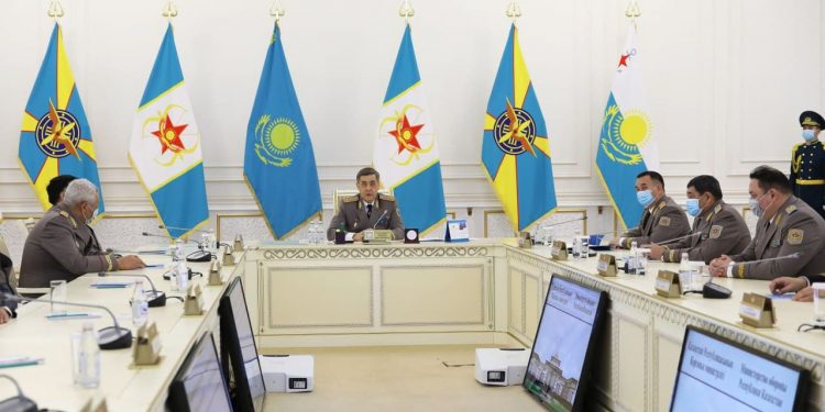 Қарулы Күштерде жыл қорытындысы бойынша үздік әскери қызметшілер марапатталды