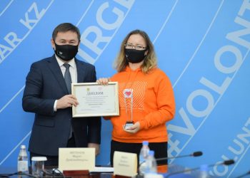 Шымкент қаласының әкімі «Жыл волонтері» номинациясын табыстады