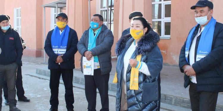 Қазығұрт: Мәслихат депутаттығына үміткерлер Сарапхана тұрғындарымен кездесті