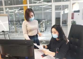 Шымкентте «iKomek» орталығының мамандары тестілеуден өтті