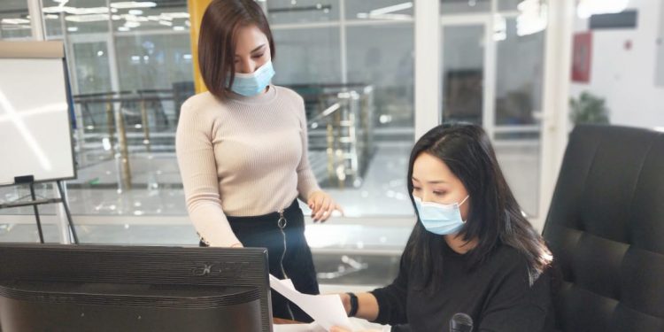 Шымкентте «iKomek» орталығының мамандары тестілеуден өтті