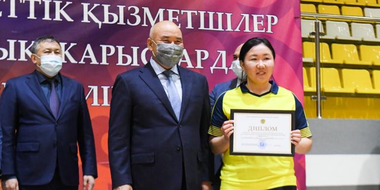 Түркістан облысының мемлекеттік қызметкерлері спорттан үздіктерді анықтады