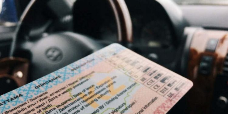 Жүргізушілерге жеке куәлікпен жүру жеткілікті