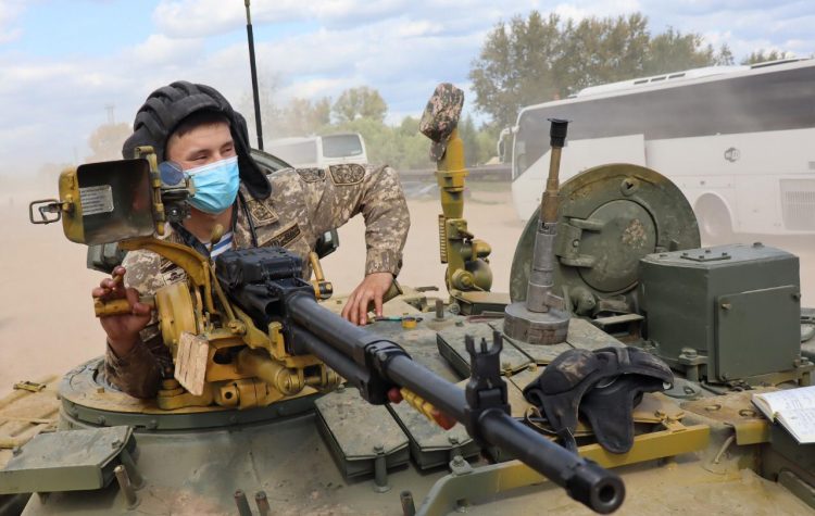 Танк экипаждары шеберліктерін шыңдады