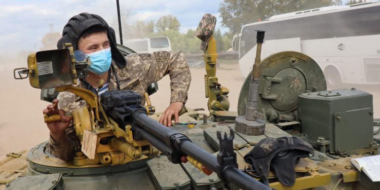 Танк экипаждары шеберліктерін шыңдады