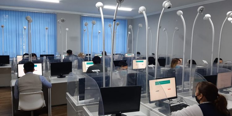 Шымкентте әлеуметтік қызметкерлер алғаш рет тест тапсырды