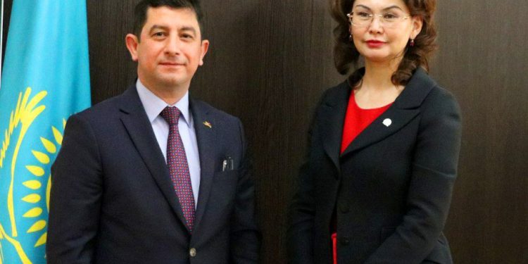 Аида Балаева Түркияның Қазақстандағы Елшісімен кездесті