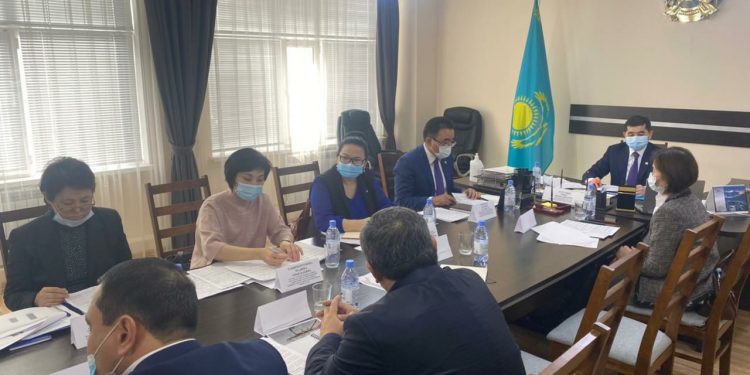 Еңбекмині Қазақстанның 4 өңіріндегі Мединицалық-әлеуметтік сараптама қызметкерлерін жазалады