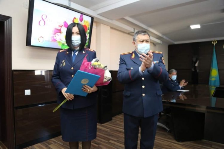 Мереке қарсаңында полицей арулар марапатталды
