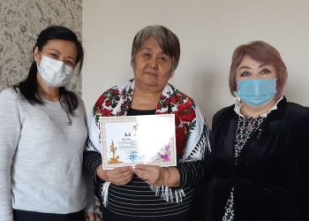 Шымкенттік әскерилер Отан қорғаушылардың аналарын құттықтады