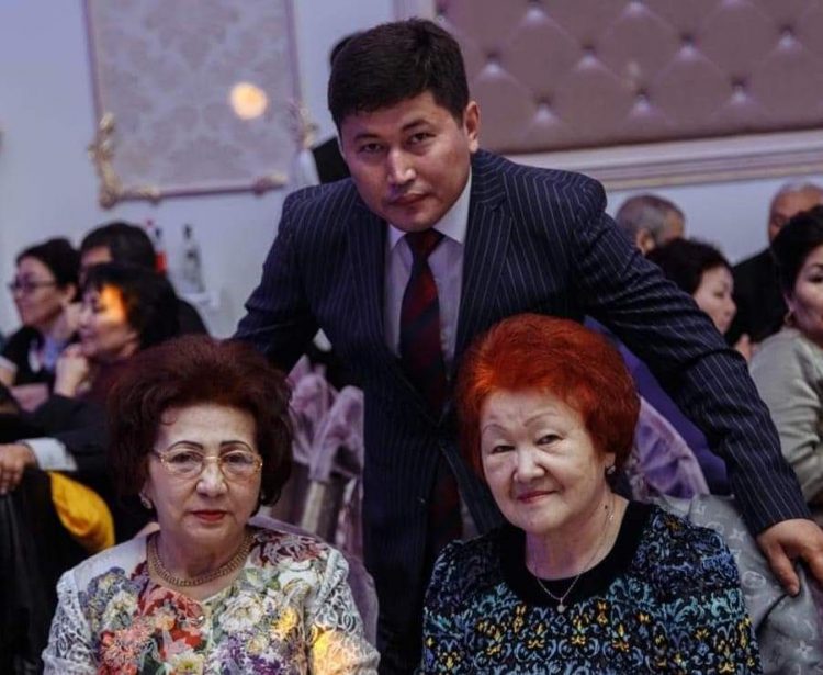 Әлемдегі асыл жандардың мерекесі құтты болсын!