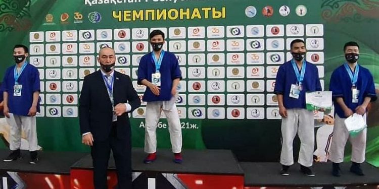 Ел чемпионатында түркістандық балуандар көш бастады