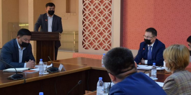 Түркістан қаласының әкімі жауапты басшыларға жұмысты ширатуды тапсырды