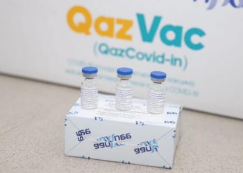 Отандық вакцинаның алғашқы партиясы өңірлерге жөнелтілді