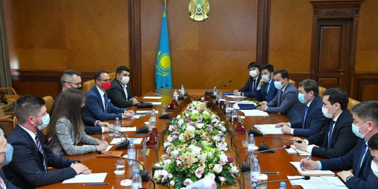 Қала әкімі венгриялық инвесторлармен кездесті