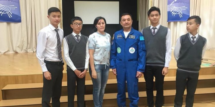 Шымкенттік топ республикалық ғылыми жарыста «Үздік команда» атанды