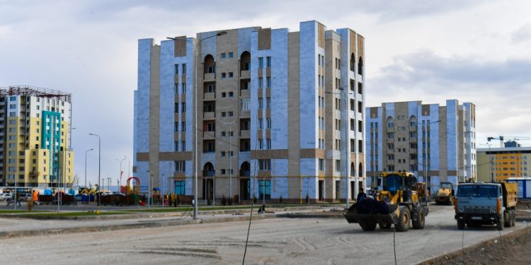 Түркістандық 700-ден астам отбасы жыл соңына дейін баспаналы болады