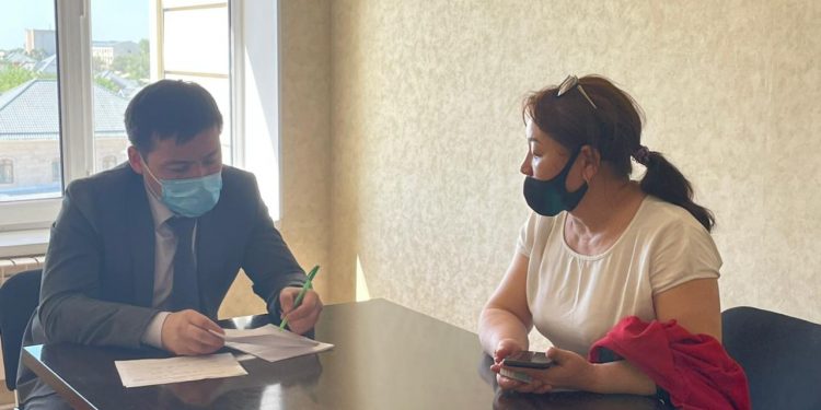 Тұрғын үй басқармасының басшысы азаматтарды қабылдады