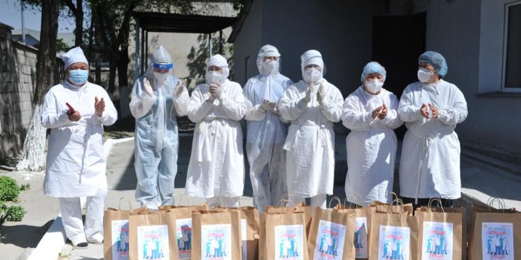 Түркістан облысында «Дәрігерлерді ардақтайық!» акциясы өтіп жатыр