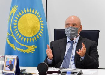 Өмірзақ Шөкеев түркістандықтарды онлайн қабылдады