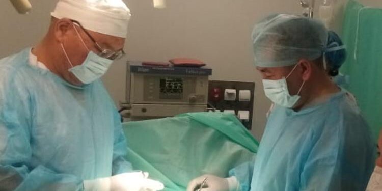 Түркістан: Омыртқа туберкулезіне ота жасалды