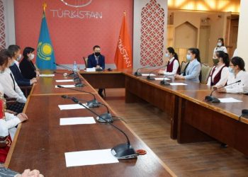 Түркістандық 13 оқушы «Елбасы медалімен» марапатталды