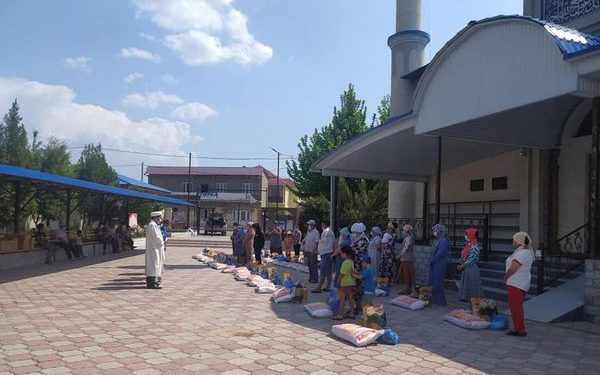 Шымкент: Абай ауданының мешіттері 150 отбасыға жәрдемдесті