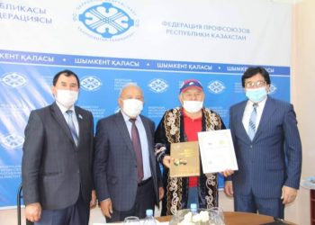 Шымкентте мәдениет және өнер қызметкерлеріне құрмет көрсетілді