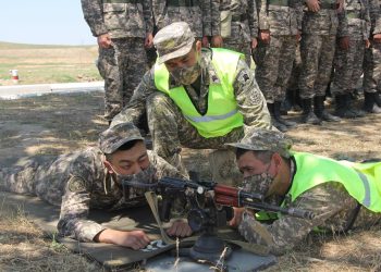Шымкент : Жас сарбаздар алғашқы жауынгерлік атыс жаттығуларына қатысты